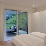 Апартаменти The Hills