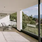 Апартаменти The Hills *