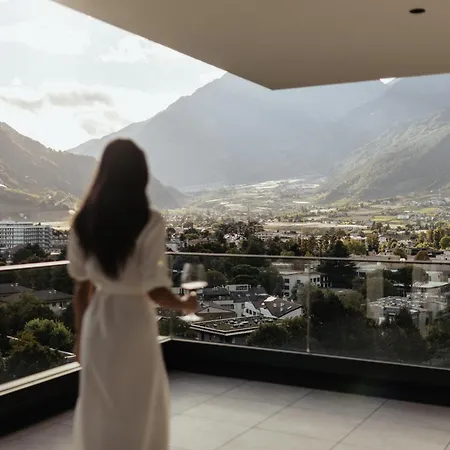 The Hills Апартаменты *