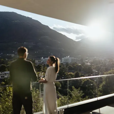 The Hills Meran